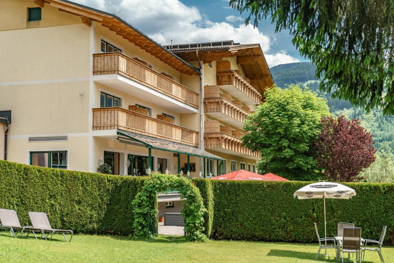 Sport & Familienhotel Baerenwirt Aich  Exterior photo