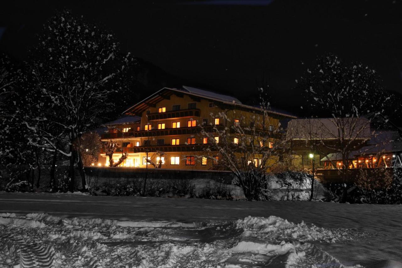 Sport & Familienhotel Baerenwirt Aich  Exterior photo
